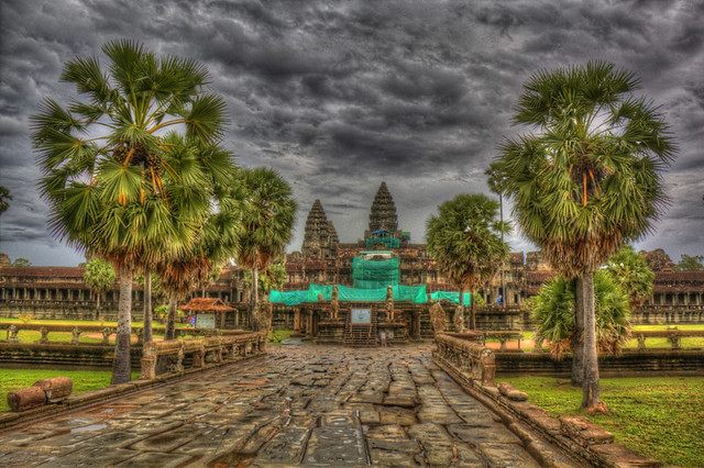 Angkor Wat entrance in HDR