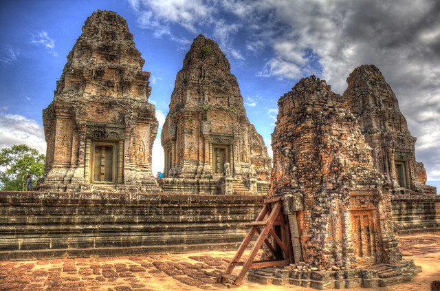 Angkor Wat 4 Towers HDR