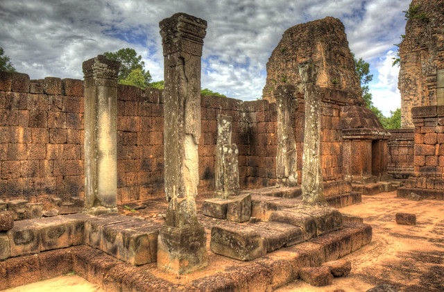 Angkor Wat Four Columns HDR