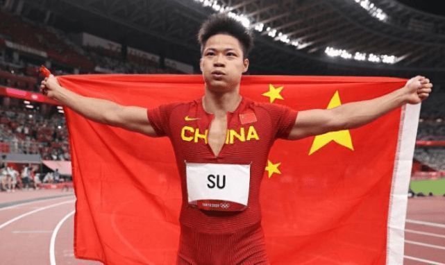 性欲强的母亲把我爱的男朋友睡了